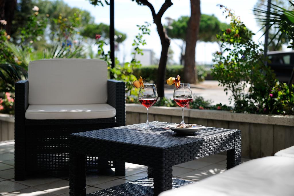 Hotel Capitol Misano Adriatico Exteriér fotografie